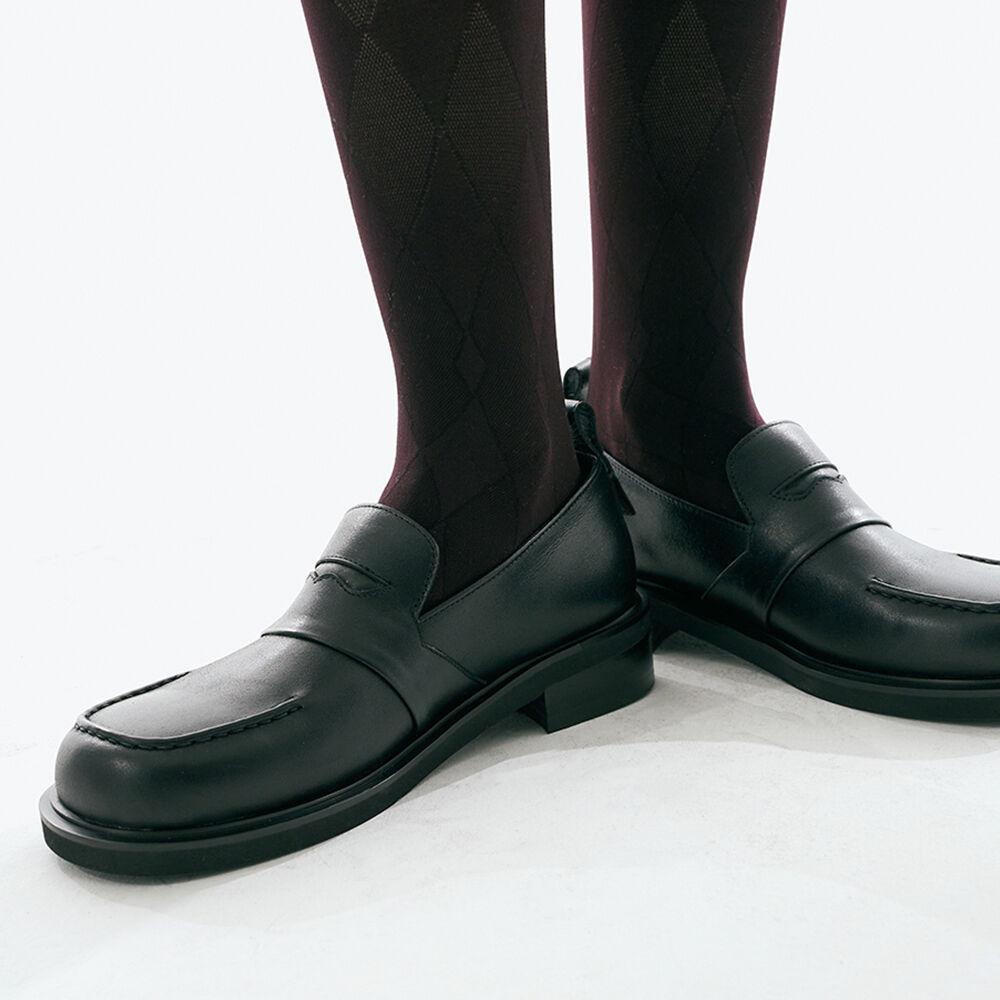 Bat Loafer R23W002 (Crack Black)